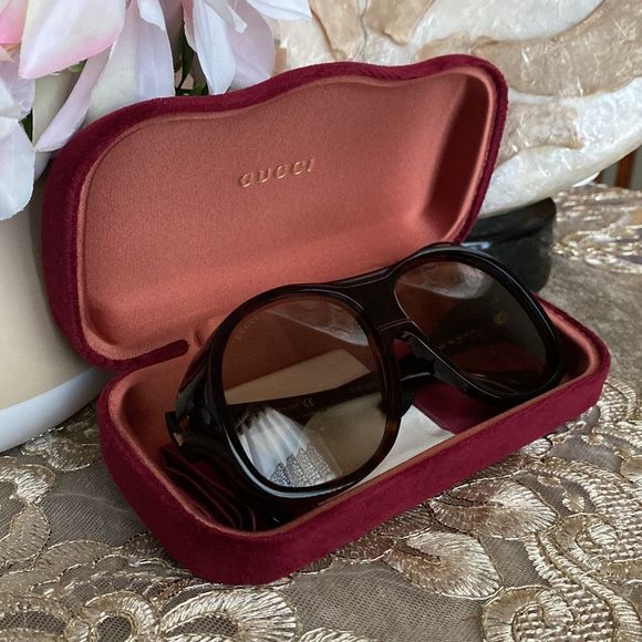 Gucci sunglasses main image 5